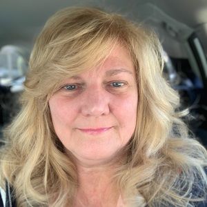 Meet your Posher, Pamela